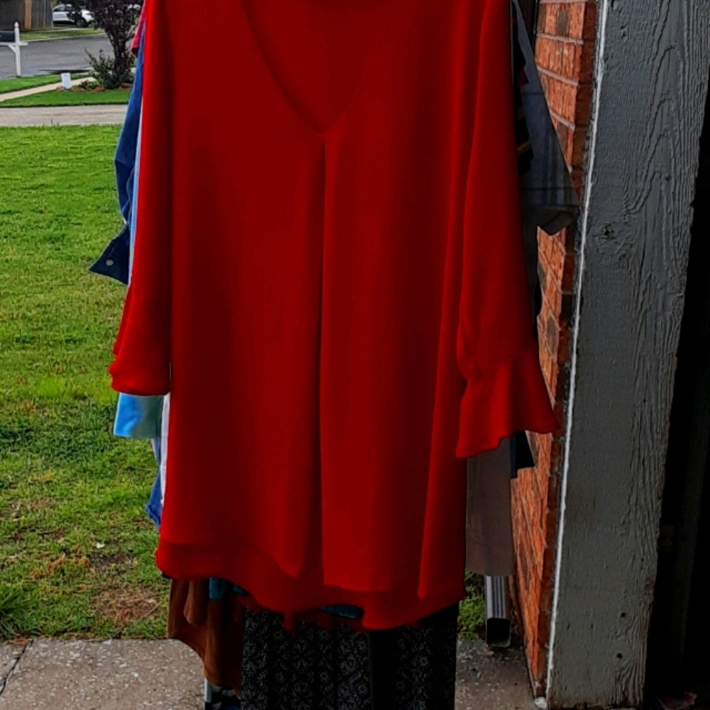 Red 3/4 sleeved Vneck Tunic